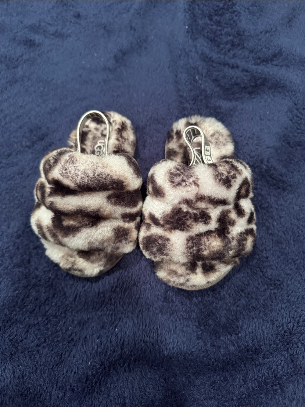 UGG Kids Faux-Fur Leopard Slide Slippers in Brown/Black